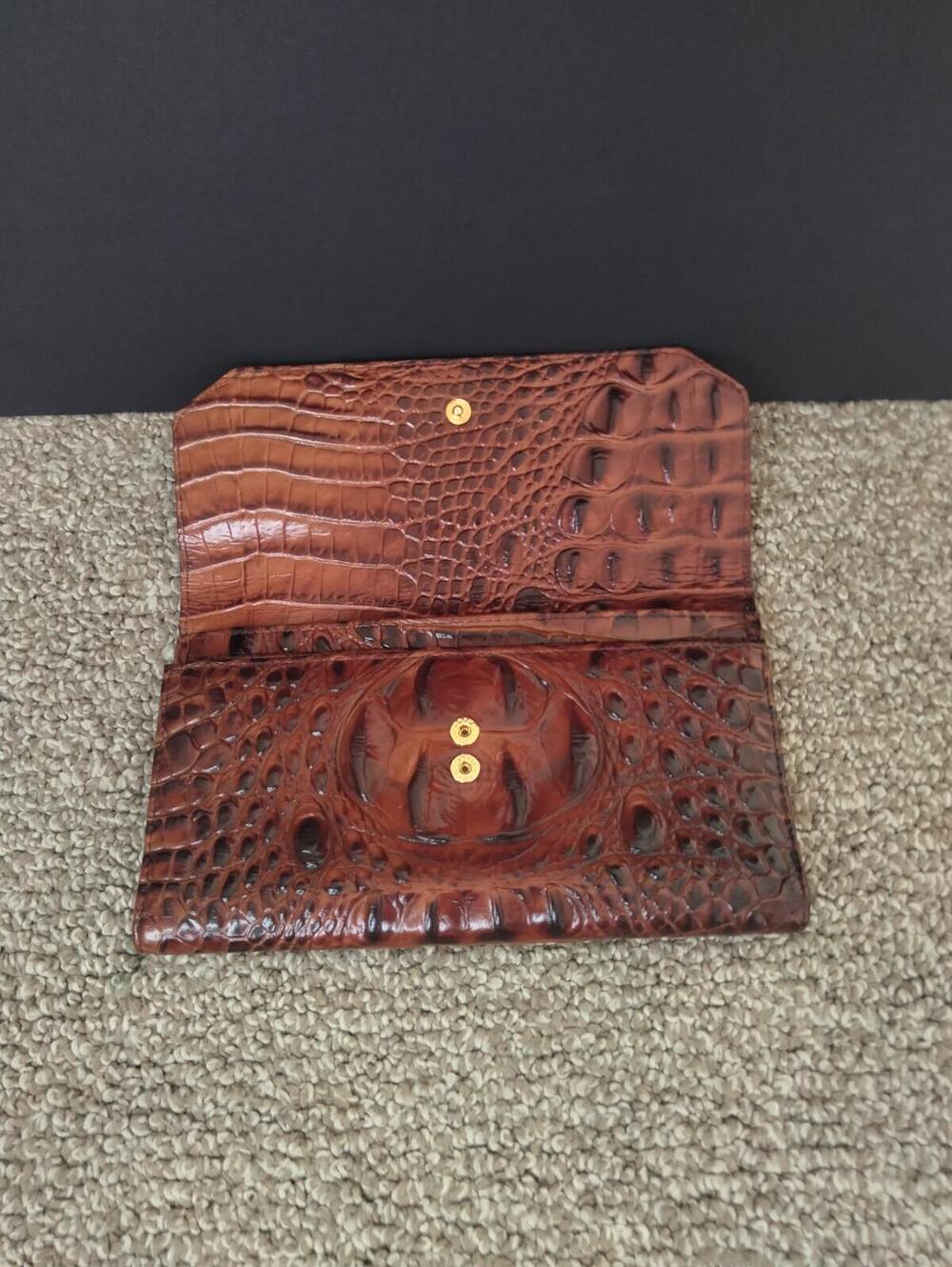 Brahim Cordelia Croc Embossed Wallet Leather Trifold - Pecan Melbourne - Picture 4 of 9